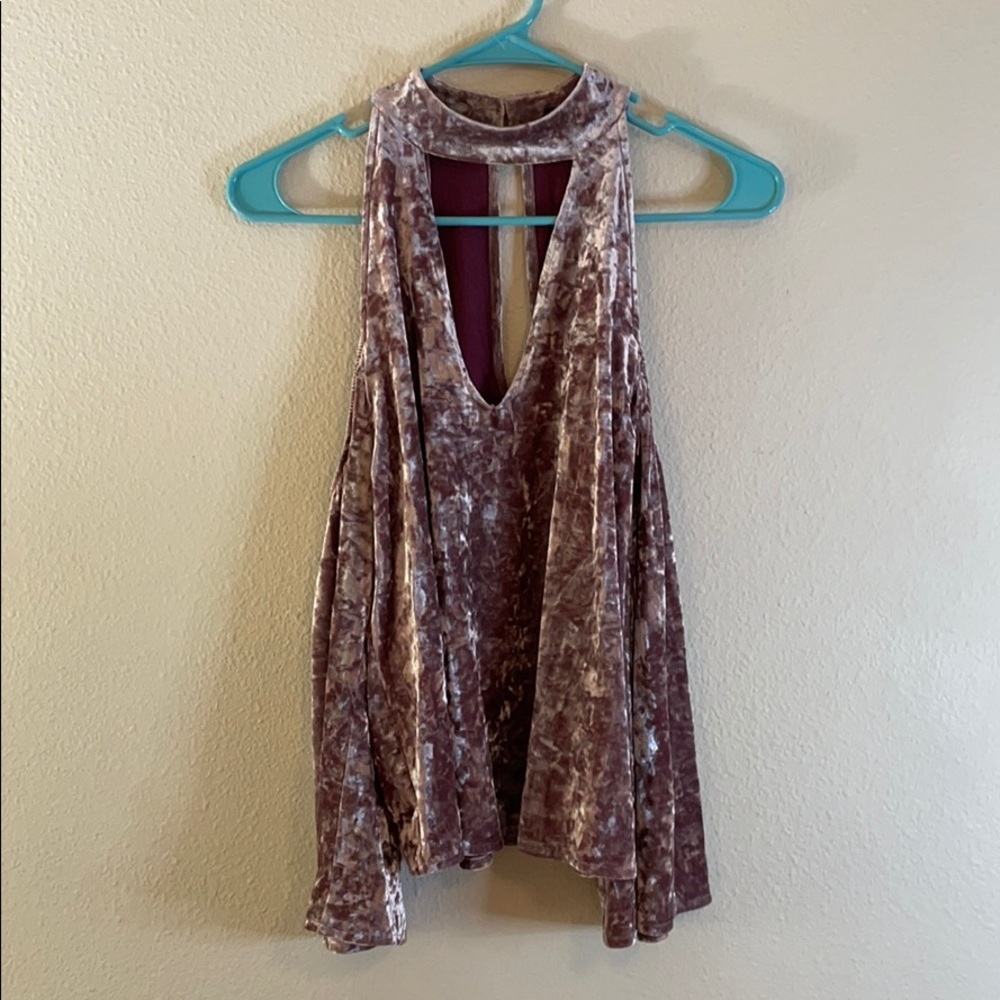 Open shoulder long sleeve top